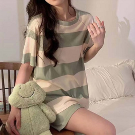 Bra Studio ชุดนอนลายทางสีเขียว-ขาว - Bra Studio