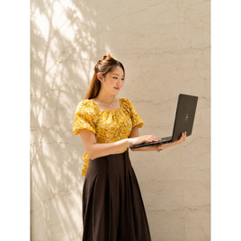 Fashion เสื้อครอปแขนตุ๊กตา สีเหลือง สวมใส่สบาย ไม่ร้อน - Fashion