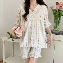 Forever25 ชุดนอนผู้หญิงคอวี เสื้อแขนสั้นพร้อมกางเกงขาสั้น ลายดอกสีชมพู - Forever25, เสื้อผ้า