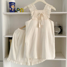 Forever25 ชุดนอนผู้หญิง เสื้อแขนสั้นพร้อมกางเกงขาสั้น แต่งลายฉลุสีครีม - Forever25