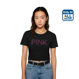GQ EASY เสื้อยืดทรงครอป ลาย Pink สีดำ - GQ, เสื้อผ้า