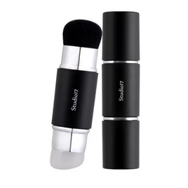 Studio 17 แปรงปัดแก้ม 2 หัว Dual Silicone Blush Brush - Studio 17, อุปกรณ์สำหรับแต่งหน้า