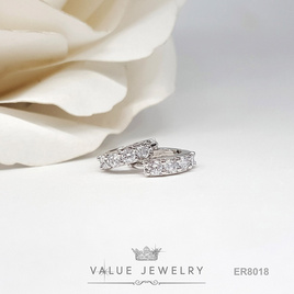 ValueJewelry ต่างหูห่วง ฝังคริสตัลเพชรกลมเรียง ขนาดวงเล็ก ER8018 - ValueJewelry, ต่างหู