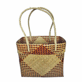 กระเป๋ากระจูด 12 x 10 นิ้ว ไม่บุผ้า  สีม่วง - บ้านต้นกระจูด