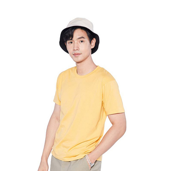 DOUBLE GOOSE เสื้อยืดคอกลม รุ่น Essential สีเหลือง