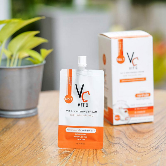 Ratcha Life ครีมบำรุงผิวหน้า Vit C Whitening Cream 7 กรัม (1 ชิ้น)