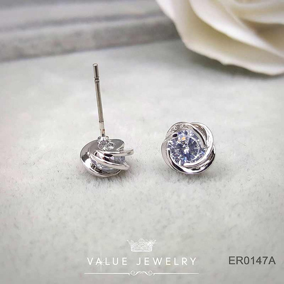 ValueJewelry ต่างหูแป้น ประดับคริสตัลแท้ เม็ดกลม ล้อมลายสาน ขนาดเล็ก ER0147