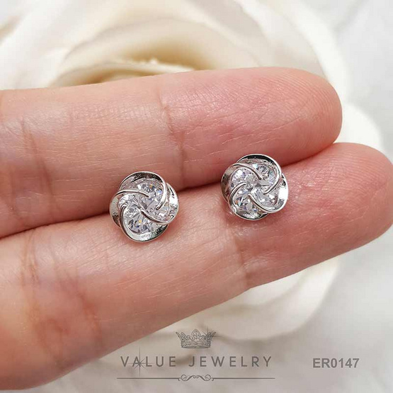 ValueJewelry ต่างหูแป้น ประดับคริสตัลแท้ เม็ดกลม ล้อมลายสาน ขนาดเล็ก ER0147