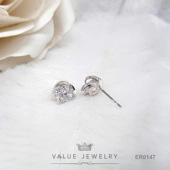 ValueJewelry ต่างหูแป้น ประดับคริสตัลแท้ เม็ดกลม ล้อมลายสาน ขนาดเล็ก ER0147