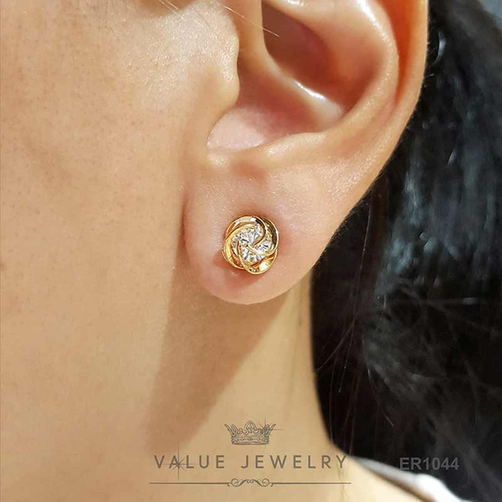 ValueJewelry ต่างหูแป้น ประดับคริสตัลแท้ เม็ดกลม ล้อมลายสาน ขนาดเล็ก ER1044