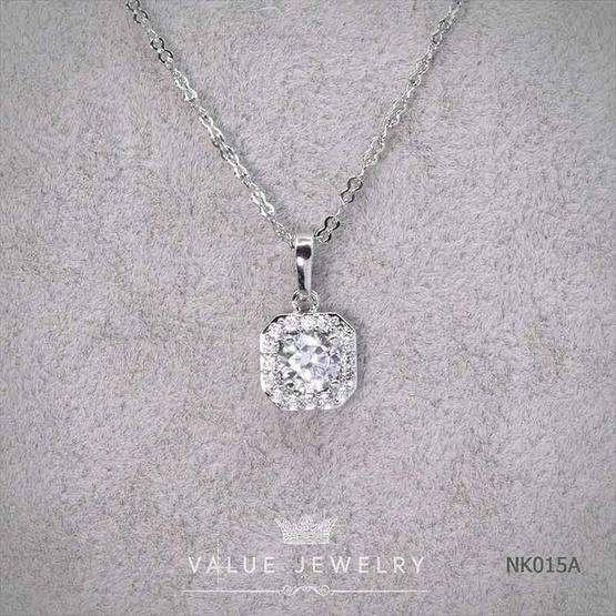 ValueJewelry สร้อยคอพร้อมจี้ คริสตัลเพชรกลม ล้อมเพชรเล็กทรงเหลี่ยม ขนาดกลาง