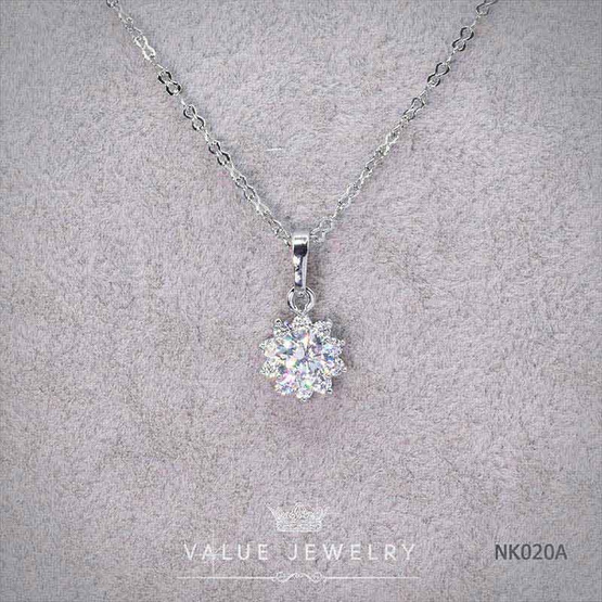 ValueJewelry สร้อยคอพร้อมจี้ ประดับคริสตัลล้อม เพชรกลม ลายดอกพิกุล  ขนาดพอเหมาะ NK020