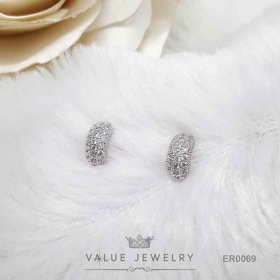 ValueJewelry ต่างหูแป้น ฝังคริสตัลละเอียด ทรงโค้ง ขนาดพอเหมาะ มี2สี  ER0069