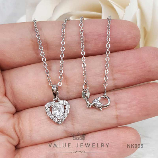 ValueJewelry สร้อยคอพร้อมจี้ ฝังคริสตัลแท้ ลายหัวใจ ขนาดกลาง สร้อย สร้อยคอ เครื่องประดับ NK065