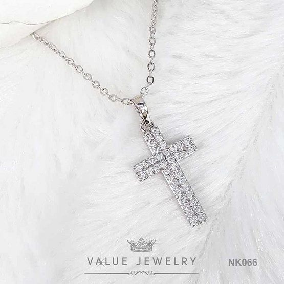 ValueJewelry สร้อยคอพร้อมจี้ ฝังคริสตัลละเอียด สองแถว ลาย ไม้กางเขน  ขนาดพอเหมาะ NK066