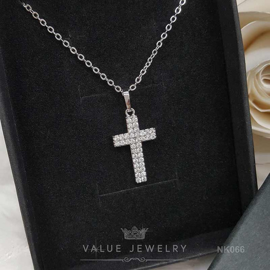 ValueJewelry สร้อยคอพร้อมจี้ ฝังคริสตัลละเอียด สองแถว ลาย ไม้กางเขน  ขนาดพอเหมาะ NK066