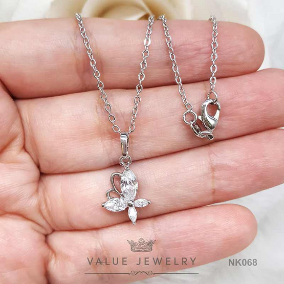 ValueJewelry สร้อยคอพร้อมจี้ ประดับคริสตัลทรงมาคี ลายผีเสื้อ  ขนาดพอเหมาะ  NK068