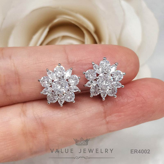 ValueJewelry ต่างหูแบบหนีบ ประดับคริสตัลทรงเพชรมาคี ลายดอกไม้ ขนาดพอเหมาะ ER4002