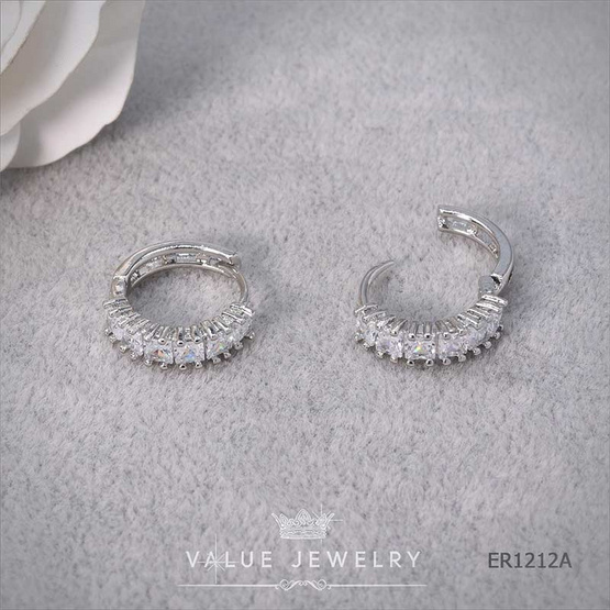 ValueJewelry ต่างหูห่วง ฝังคริสตัลเพชรปริ้นเซส 1แถว 6เม็ดเรีย ER1212 ValueJewelry ต่างหูห่วง ฝังคริสตัลเพชรปริ้นเซส 1แถว 6เม็ดเรีย ER1212