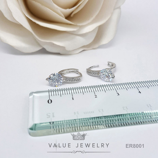 ValueJewelry ต่างหูแบบห่วง ฝังคริสตัลแท้ ประดับเสริมคริสตัลเพชรกลม ขนาด7มิล ER8001