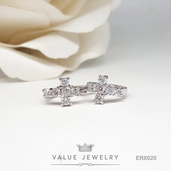 ValueJewelry ต่างหูห่วง กางเขน Cross คริสตัลแท้ ใส่ติดหู ใส่ได้ทุกวัน ER8020