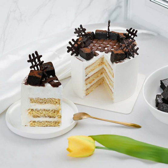 เค้กนมสดบราวนี่ Aprils Bakery เค้กนมสดบราวนี่ Aprils Bakery