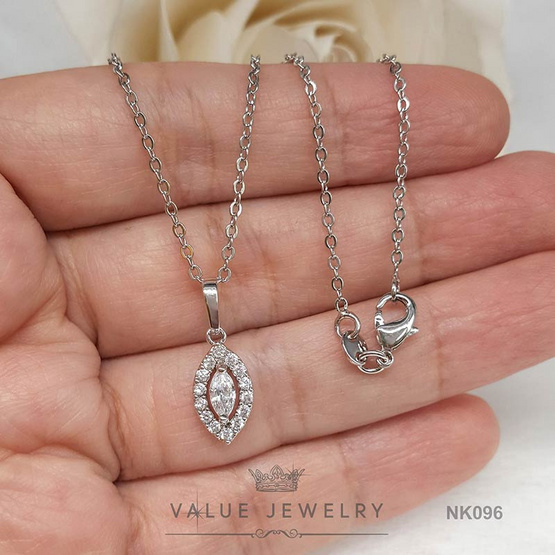 ValueJewelry สร้อยคอพร้อมจี้ ประดับคริสตัล ทรงเพชรมาคี ล้อมเพชรละเอียด ขนาดเล็ก  NK096