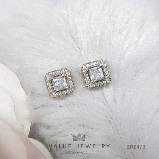 ValueJewelry ต่างหูแป้น ฝังคริสตัลทรงเพชรปริ้นเซส ล้อมเพชรละเอียด ขนาดพอเหมาะ ER0179