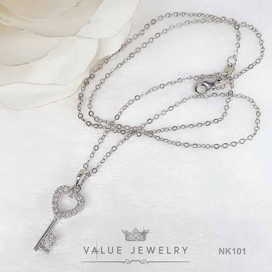 ValueJewelry สร้อยคอพร้อมจี้ ประดับคริสตัลแท้ ลายกุญแจ หัวใจ Key&Heart ขนาดกลาง NK101