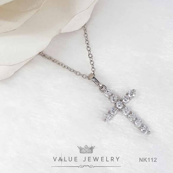 ValueJewelry สร้อยคอพร้อมจี้ ประดับคริสตัลเพชรกลม ลายไม้กางเขน NK112