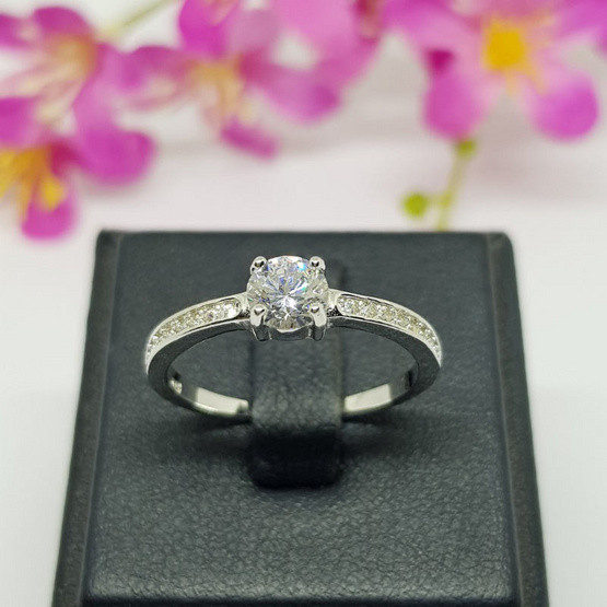 Memorine Jewelry แหวนเงินแท้ 925 ฝังเพชรสวิส(CZ) ONLR279 Memorine Jewelry แหวนเงินแท้ 925 ฝังเพชรสวิส(CZ) ONLR279