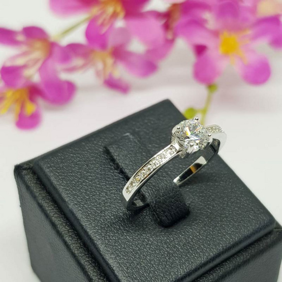 Memorine Jewelry แหวนเงินแท้ 925 ฝังเพชรสวิส(CZ) ONLR279 Memorine Jewelry แหวนเงินแท้ 925 ฝังเพชรสวิส(CZ) ONLR279