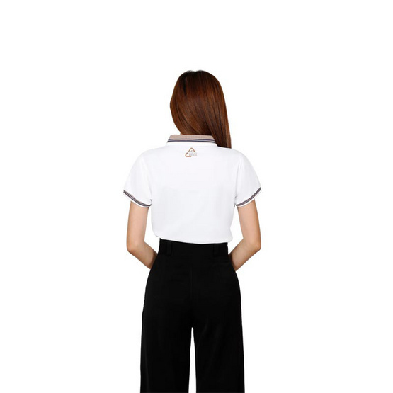 CP ALL เสื้อโปโลหญิง Upcycling สีขาวปกน้ำตาล CP ALL เสื้อโปโลหญิง Upcycling สีขาวปกน้ำตาล