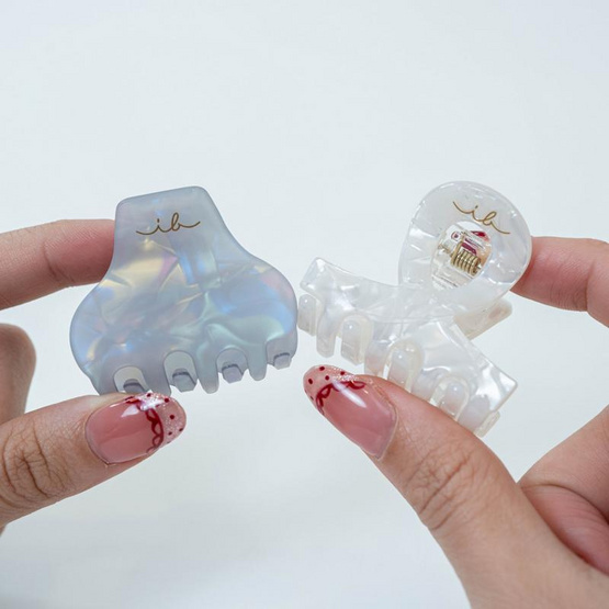 invisibobble กิ๊บหนีบผม CLIPSTAR M Pearly Frost 2pcs invisibobble กิ๊บหนีบผม CLIPSTAR M Pearly Frost 2pcs