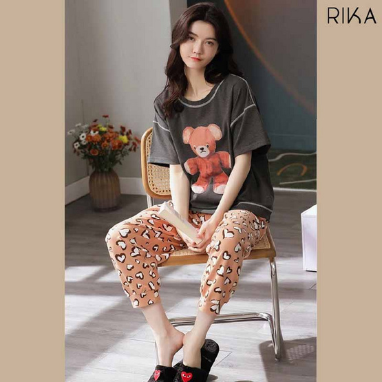 RIKA เซ็ตชุดนอน เสื้อลำลองพร้อมกางเกงขา4ส่วน รุ่น AA3062 สีเทาเข้ม RIKA เซ็ตชุดนอน เสื้อลำลองพร้อมกางเกงขา4ส่วน รุ่น AA3062 สีเทาเข้ม