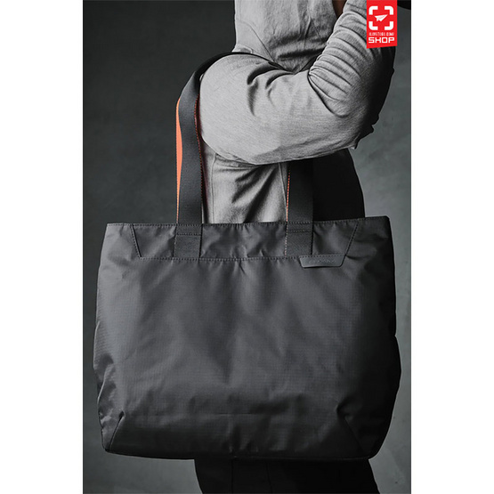 Alpaka กระเป๋า Elements Tote สี Black (AA010370110) Alpaka กระเป๋า Elements Tote สี Black (AA010370110)