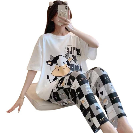 Bra Studio ชุดนอนเสื้อแขนสั้นพร้อมกางเกงขายาว ลายน้องวัวตัวใหญ่