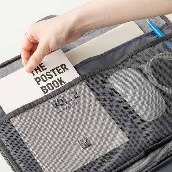 ROPAMODA กระเป๋าใส่โน้ตบุ๊คขนปุย Brunch Brother 15-inch Pom-Pom Booklet Wide Laptop Pouch ROPAMODA กระเป๋าใส่โน้ตบุ๊คขนปุย Brunch Brother 15-inch Pom-Pom Booklet Wide Laptop Pouch