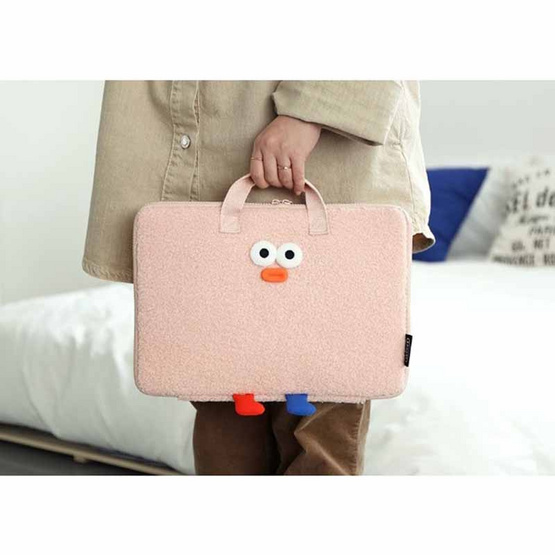 ROPAMODA กระเป๋าใส่โน้ตบุ๊คขนปุย Brunch Brother 15-inch Pom-Pom Booklet Wide Laptop Pouch
