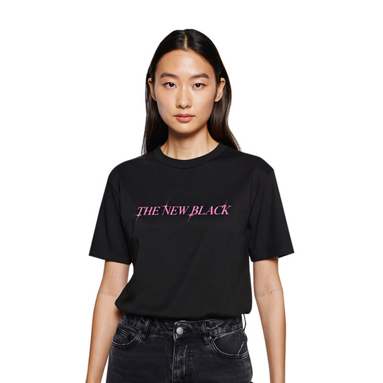 GQ EASY เสื้อยืดทรงปกติ ลาย The new black สีดำ