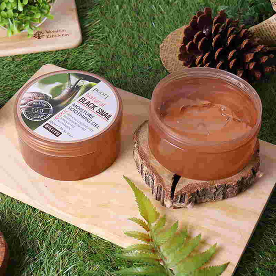 JIGOTT เนเชอรอล แบล็ค สเนล มอยซ์เจอร์ซูทติ้ง เจล 300มล.