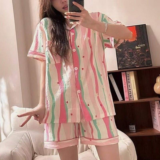 Forever25 ชุดนอนผู้หญิงคอปก เสื้อแขนสั้นพร้อมกางเกงขาสั้น สีชมพูเขียว