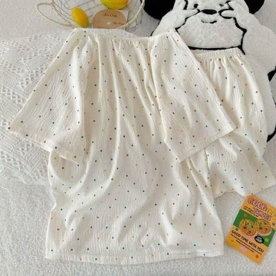 Forever25 ชุดนอนผู้หญิงคอกลม เสื้อแขนสั้นพร้อมกางเกงขาสั้น ลายครีมจุด