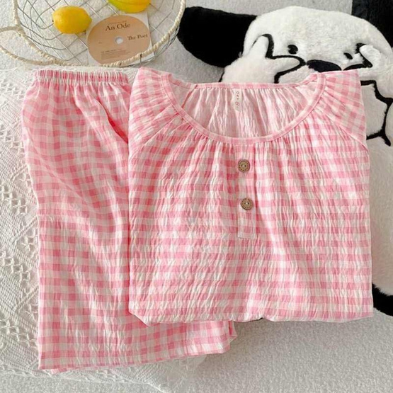 Forever25 ชุดนอนผู้หญิงคอกลม เสื้อแขนสั้นพร้อมกางเกงขาสั้น ลายชมพูตาราง