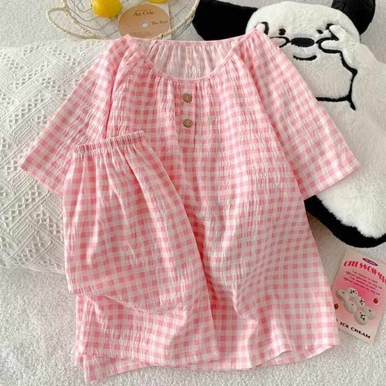 Forever25 ชุดนอนผู้หญิงคอกลม เสื้อแขนสั้นพร้อมกางเกงขาสั้น ลายชมพูตาราง