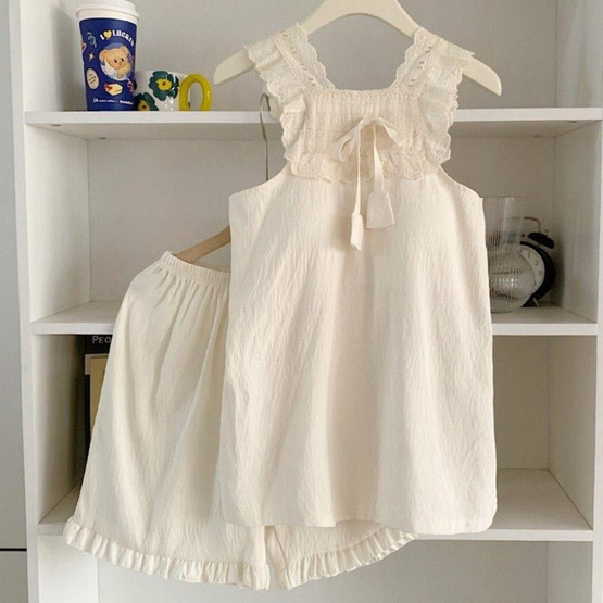 Forever25 ชุดนอนผู้หญิง เสื้อแขนสั้นพร้อมกางเกงขาสั้น แต่งลายฉลุสีครีม