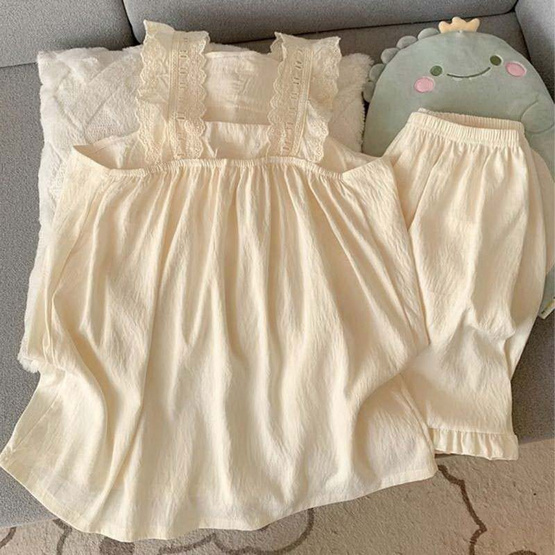 Forever25 ชุดนอนผู้หญิง เสื้อแขนสั้นพร้อมกางเกงขาสั้น แต่งลายฉลุสีครีม