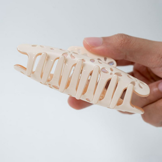 TITANIA Hair Clip กิ๊บหนีบผม สี Ivory Bloom
