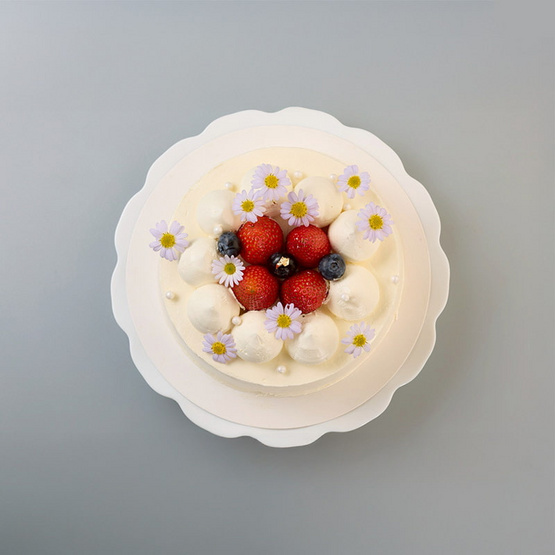 Le Cherine เค้กผลไม้สด