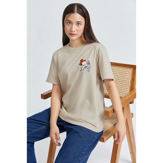 GQ EASY เสื้อสนูปปี้ ลายสนูปปี้ขี่ม้า ทรงปกติ สีเบจ